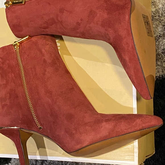 Michael Kors booties - Picture 7 of 9